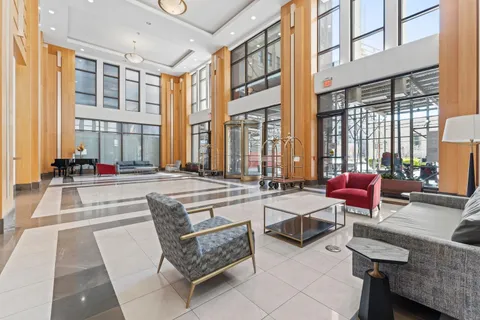 $565,000 | 4 Beacon Way, Unit 805, Jersey City, NJ 07304