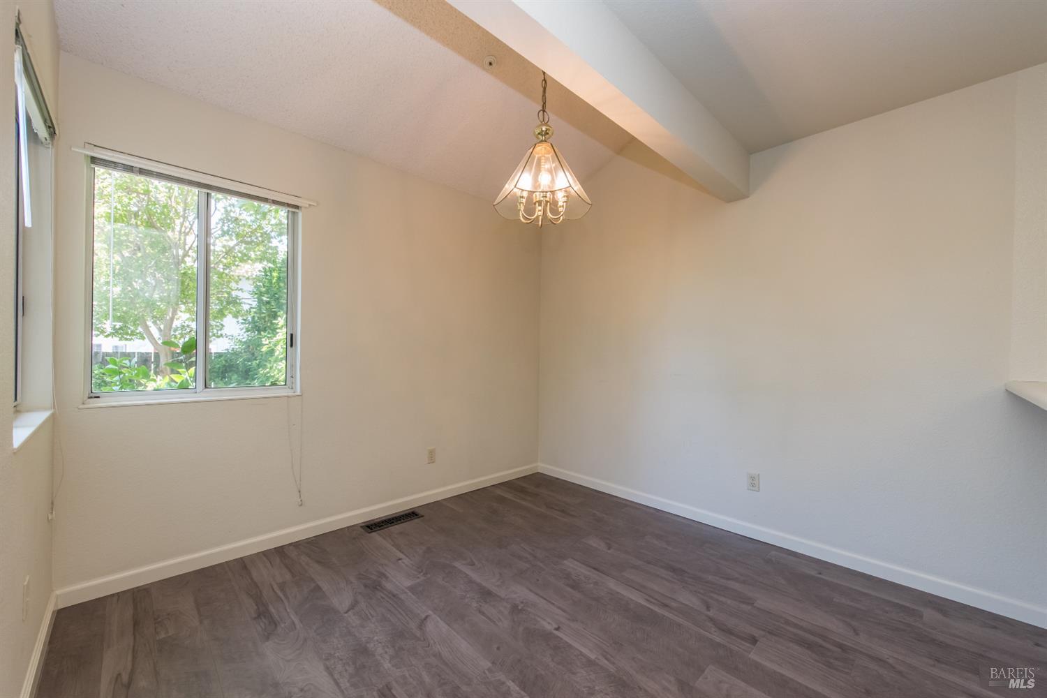 7 Meridian Circle Rohnert Park, CA 94928 - Photo 23 of 28