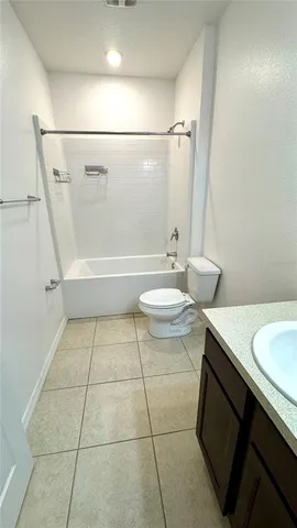 $2,400 | 24656 Northwest 7th Lane, Newberry, FL 32669