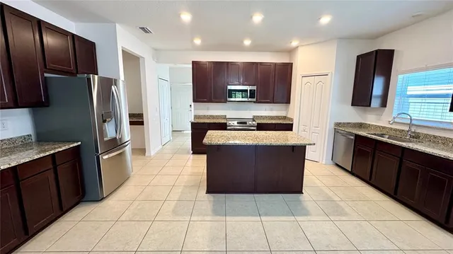 $2,400 | 24656 Northwest 7th Lane, Newberry, FL 32669