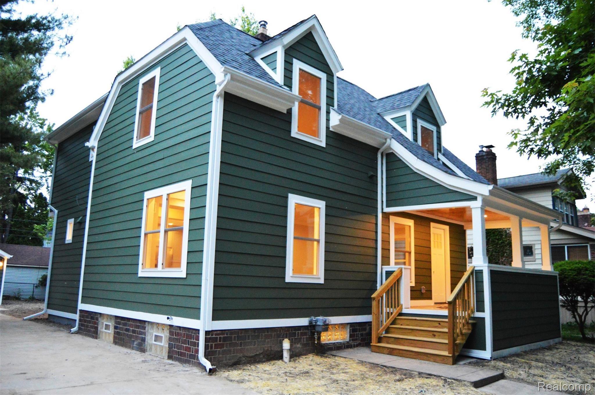 41 Maywood Avenue Pleasant Ridge, MI 48069 - Photo 1 of 25 1.jpg