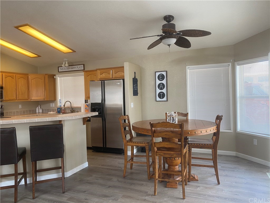 12600 Havasu Lake Road, Unit 94 Needles, CA 92363 - Photo 13 of 39 Dinning Room and island/breakfast bar