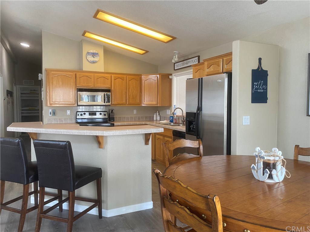 12600 Havasu Lake Road, Unit 94 Needles, CA 92363 - Photo 14 of 39 All stainless steel appliances and lots of storage