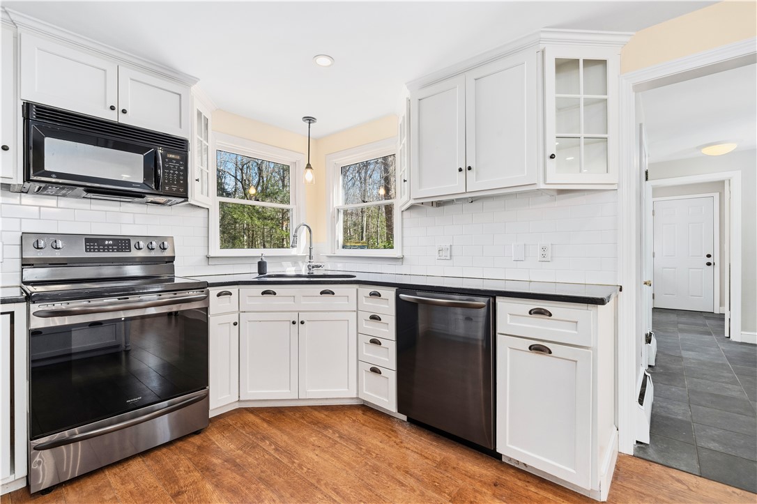 58 Tourtellot Hill Road Glocester, RI 02814 - Photo 6 of 26