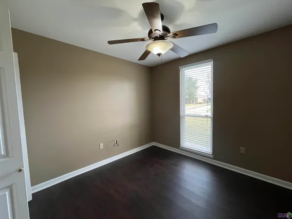 $1,650 | 17653 9 Oaks Avenue, Baton Rouge, LA 70817