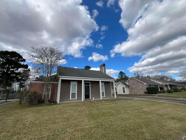 $1,650 | 17653 9 Oaks Avenue, Baton Rouge, LA 70817