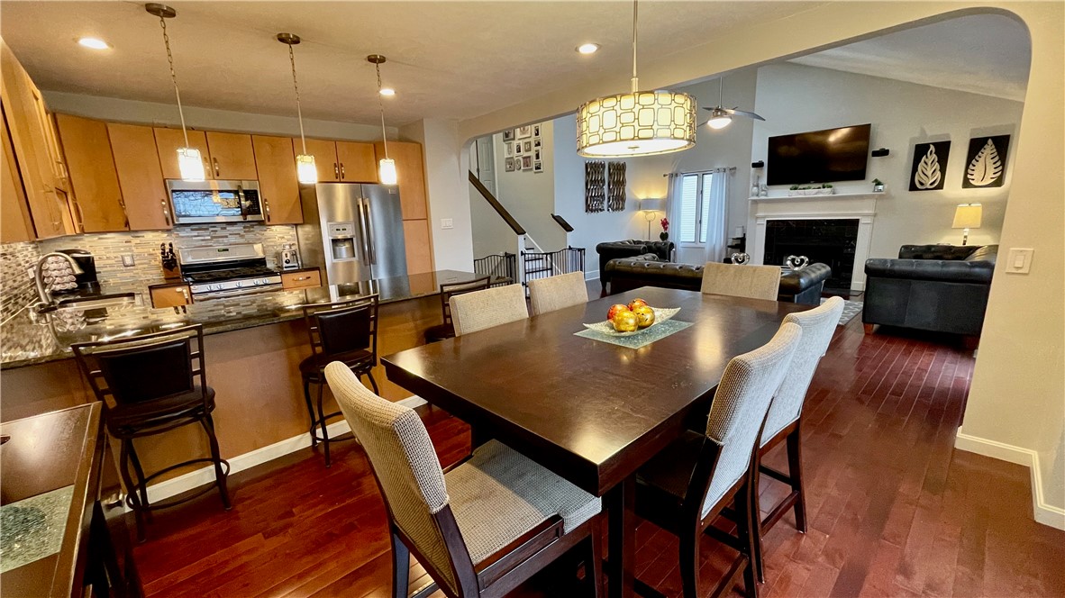 196 Old River Road, Unit 210 Lincoln, RI 02865 - Photo 6 of 21