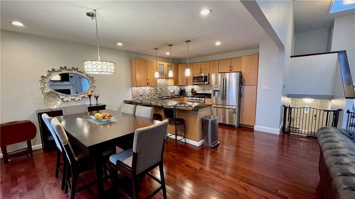 196 Old River Road, Unit 210 Lincoln, RI 02865 - Photo 10 of 21