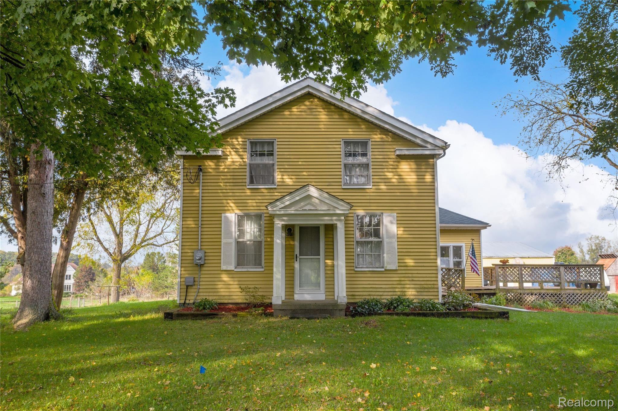 2816 County Farm Road Howell, MI 48843 - Photo 30 of 30 Exteriors (4 of 20).jpg