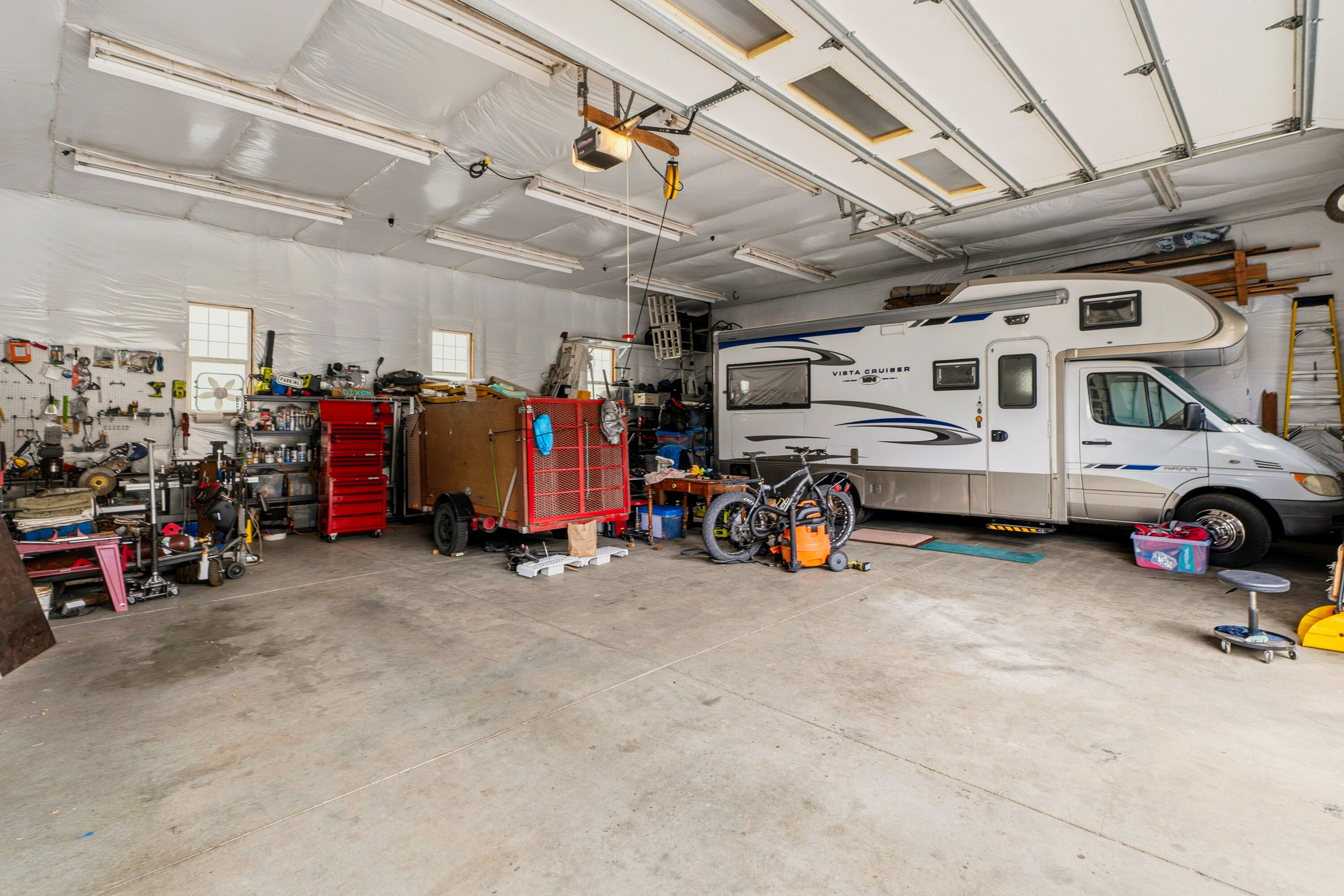 21125 Bear Creek Road Bend, OR 97702 - Photo 52 of 71