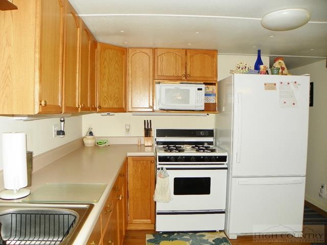 438 Jake's Mountain Road Deep Gap, NC 28618 - Photo 13 of 26 Gallery Image 13
