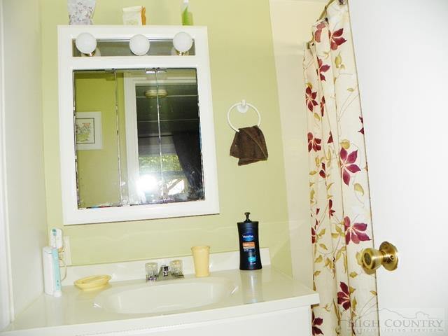 438 Jake's Mountain Road Deep Gap, NC 28618 - Photo 3 of 26 Gallery Image 3