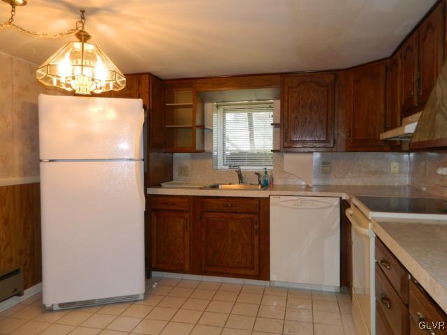 3264 Bingen Road Bethlehem, PA 18015 - Photo 19 of 27 Lower Level Kitchen