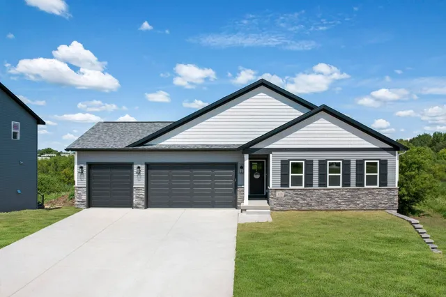 $539,900 | 317 Dahlia, Unit 31, Stoughton, WI 53589