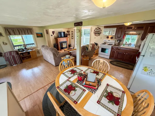 $225,000 | 400 Lily Pond Road, Haverhill, NH 03780