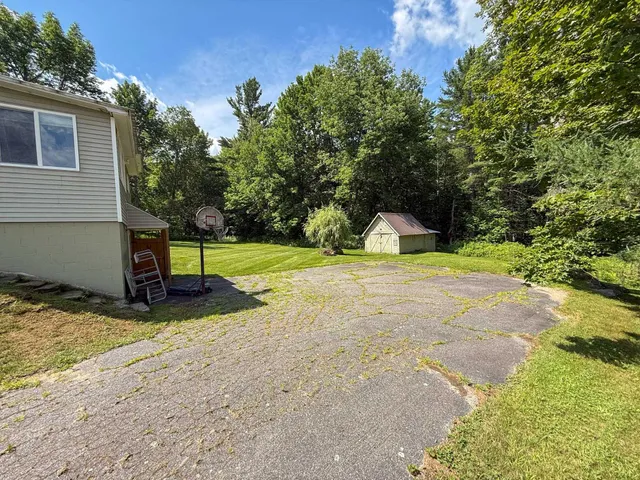 $225,000 | 400 Lily Pond Road, Haverhill, NH 03780