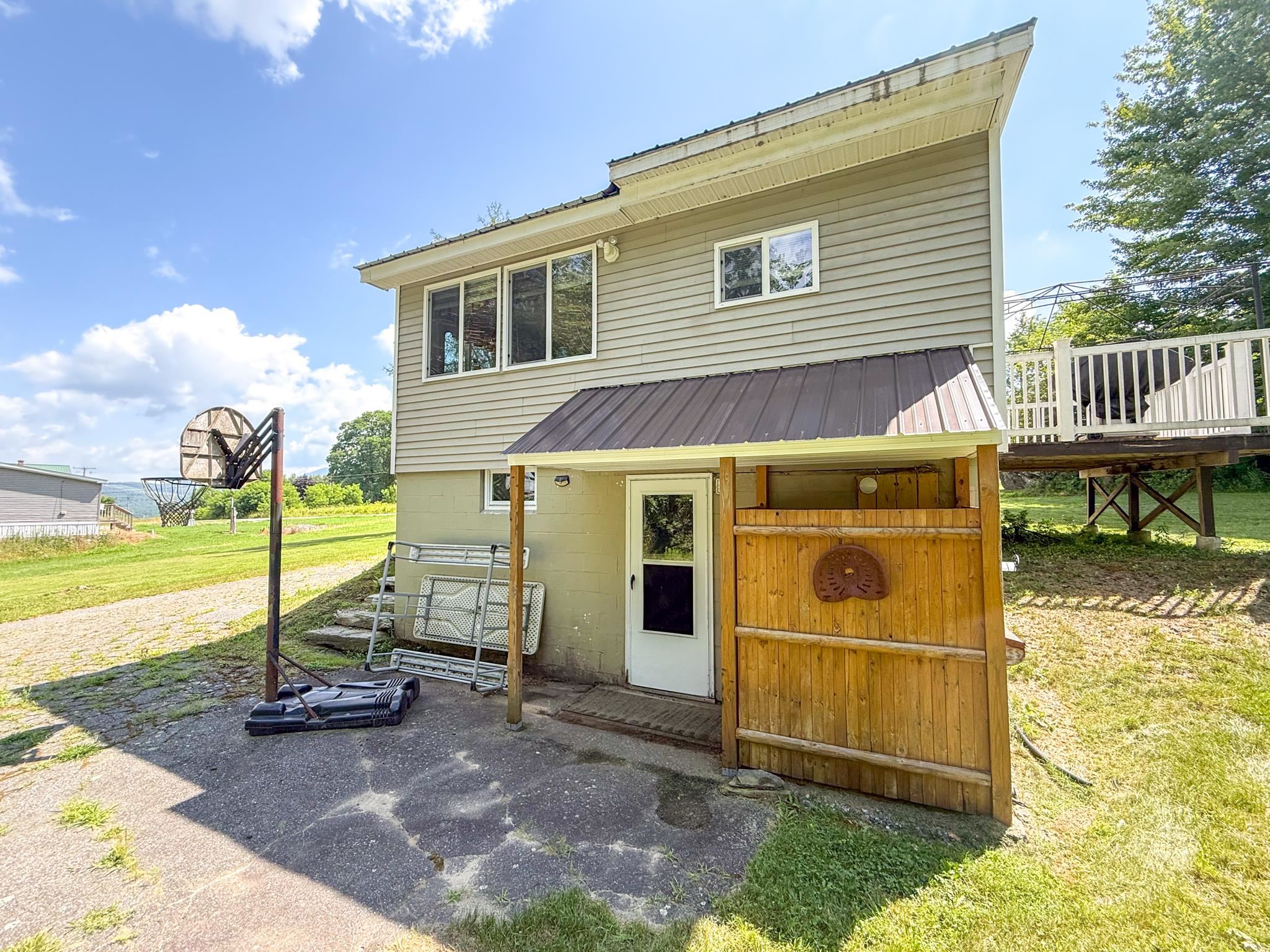 400 Lily Pond Road Haverhill, NH 03780 - Photo 9 of 32