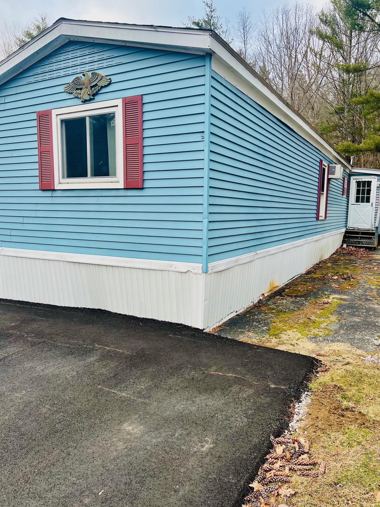 3 Pinewood Cove Raymond, NH 03077 - Photo 2 of 19