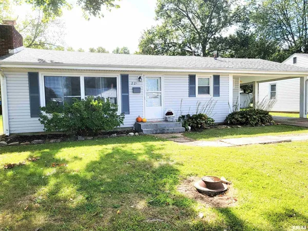 $124,900 | 221 Hickory Street, Flora, IL 62839