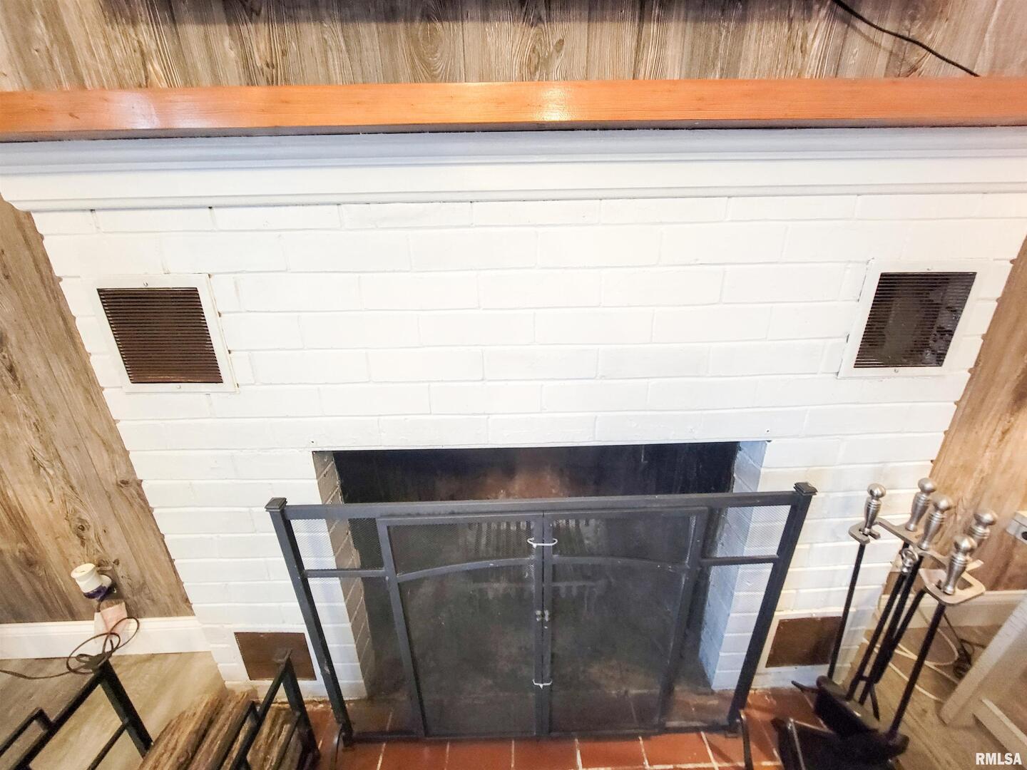 221 Hickory Street Flora, IL 62839 - Photo 32 of 75