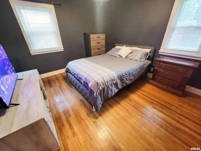 $124,900 | 221 Hickory Street, Flora, IL 62839