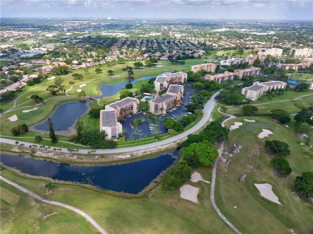 $175,000 | 3521 North Environ Boulevard, Unit 209, Fort Lauderdale, FL 33319