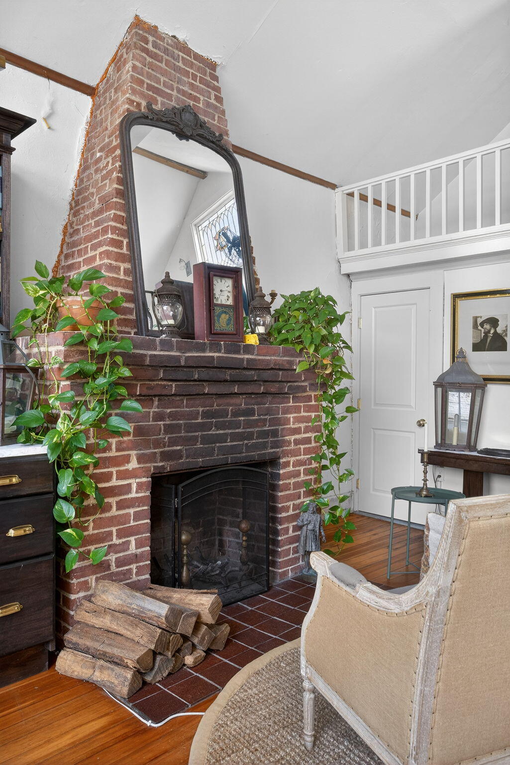 5 Webster Place Provincetown, MA 02657 - Photo 7 of 33 .