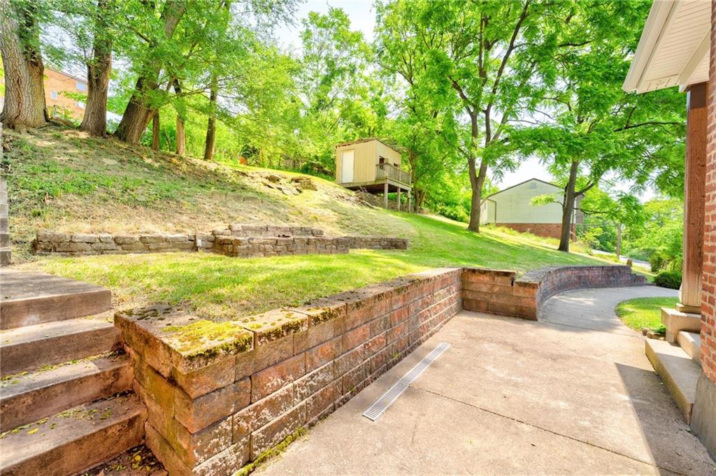 224 Dailey Road Pittsburgh, PA 15227 - Photo 15 of 21 Gallery Image 15