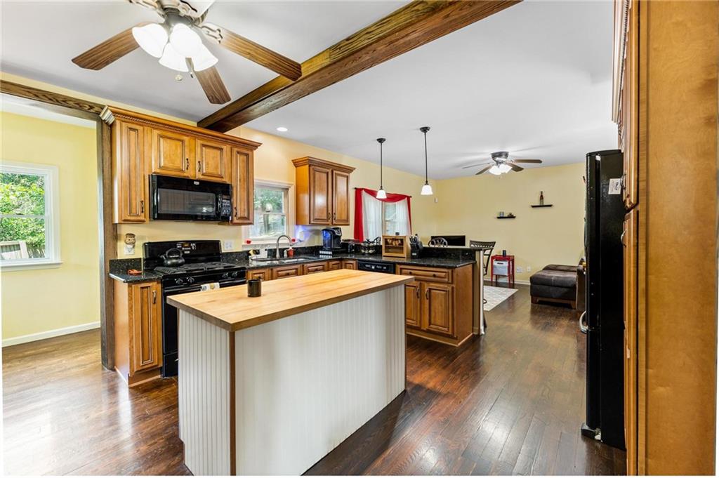 224 Dailey Road Pittsburgh, PA 15227 - Photo 6 of 21 Gallery Image 6