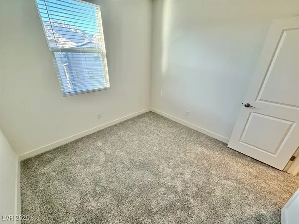 $2,800 | 1548 Little Penguin Street, Las Vegas, NV 89138