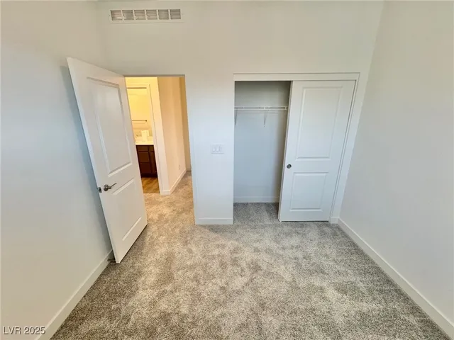 $3,000 | 1548 Little Penguin Street, Las Vegas, NV 89138