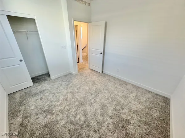 $2,800 | 1548 Little Penguin Street, Las Vegas, NV 89138