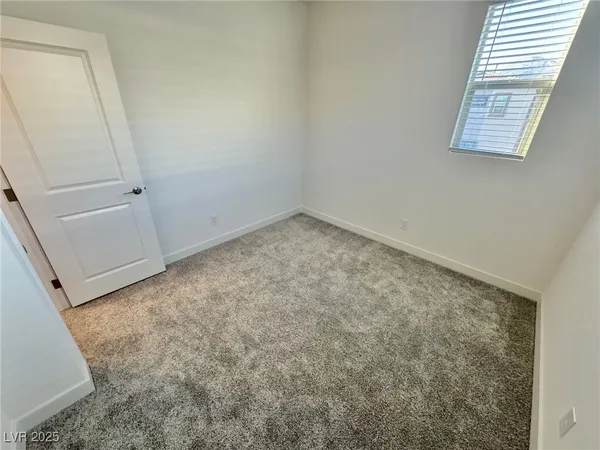 $2,800 | 1548 Little Penguin Street, Las Vegas, NV 89138