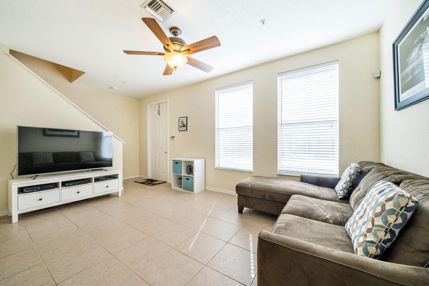 4325 Parkside Drive Jupiter, FL 33458 - Photo 2 of 23 Living Room