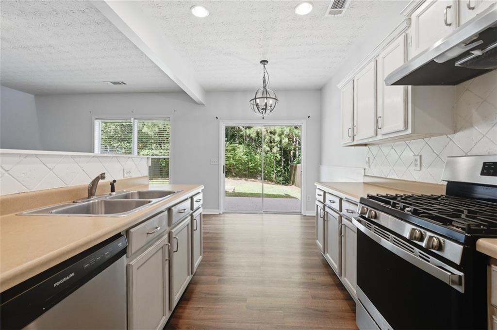 905 Tamarisk Place Canton, GA 30114 - Photo 13 of 31