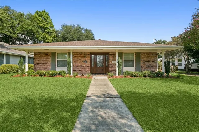 $2,400 | 117 Elaine Avenue, Harahan, LA 70123