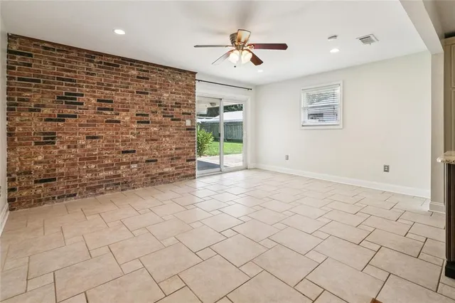 $2,400 | 117 Elaine Avenue, Harahan, LA 70123