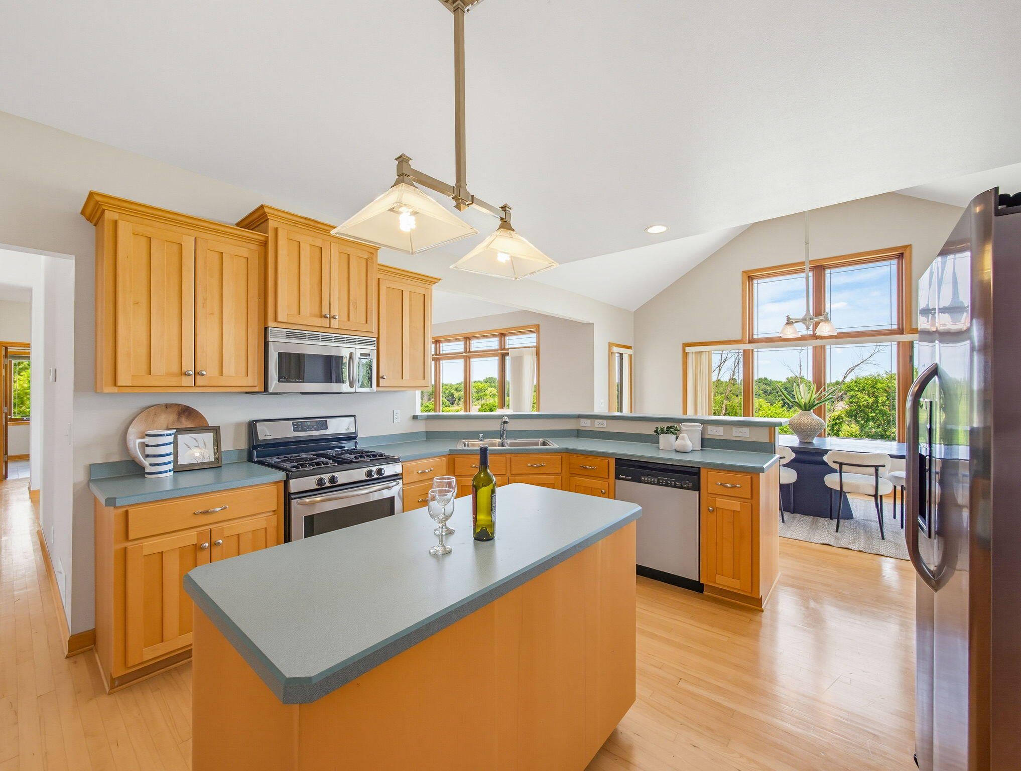 W225N3524 Wethersfield Road Pewaukee, WI 53072 - Photo 10 of 47 11-web-or-mls-w225n3524-wethersfield-rd