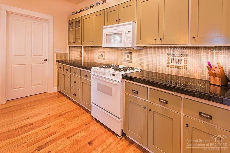 2349 Northwest Awbrey Road Bend, OR 97703 - Photo 14 of 26 Kitchen