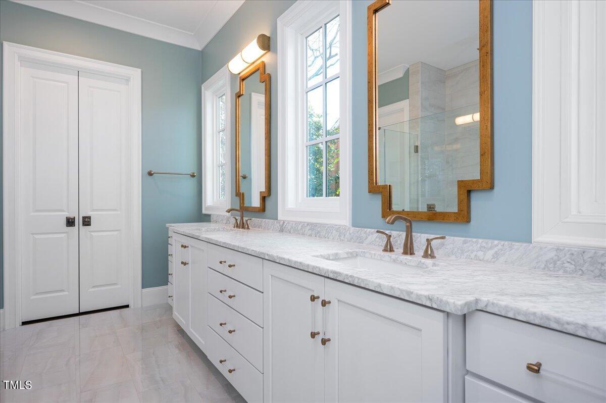 705 Mills Street Raleigh, NC 27608 - Photo 14 of 23 14-- 14