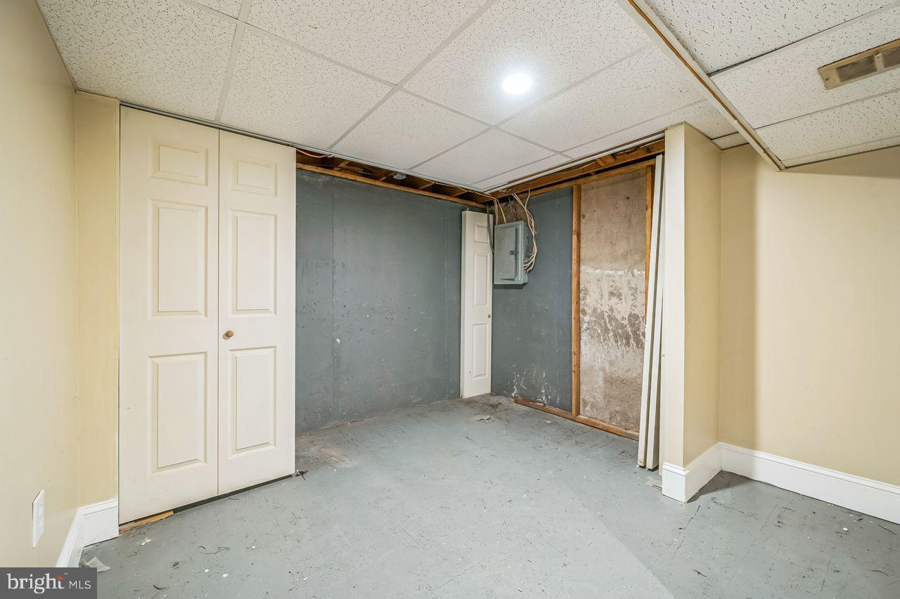 9731 Glenhope Road Philadelphia, PA 19115 - Photo 31 of 36 a view of empty room