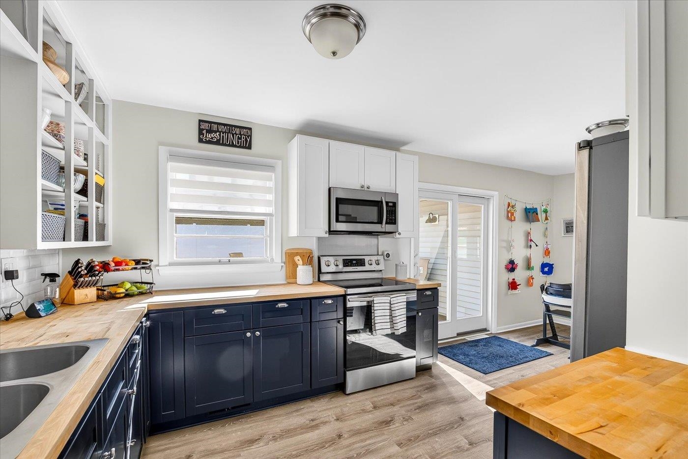 429 South Midvale Boulevard Madison, WI 53711 - Photo 14 of 54