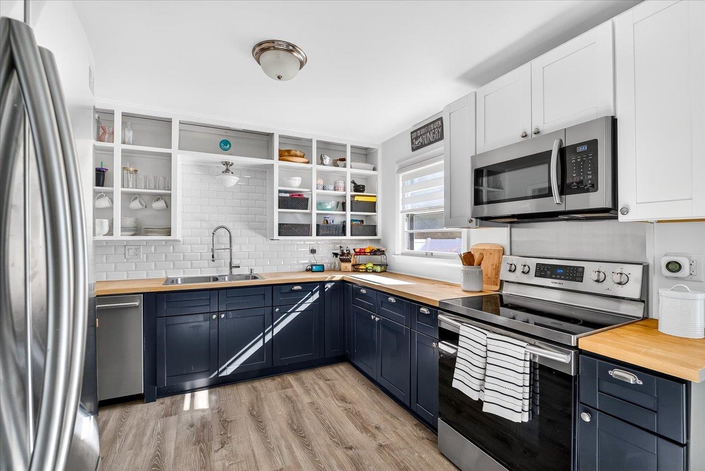 429 South Midvale Boulevard Madison, WI 53711 - Photo 15 of 54