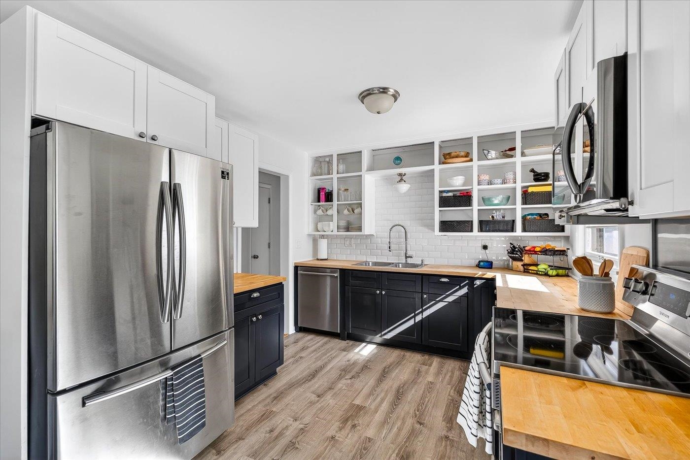 429 South Midvale Boulevard Madison, WI 53711 - Photo 16 of 54