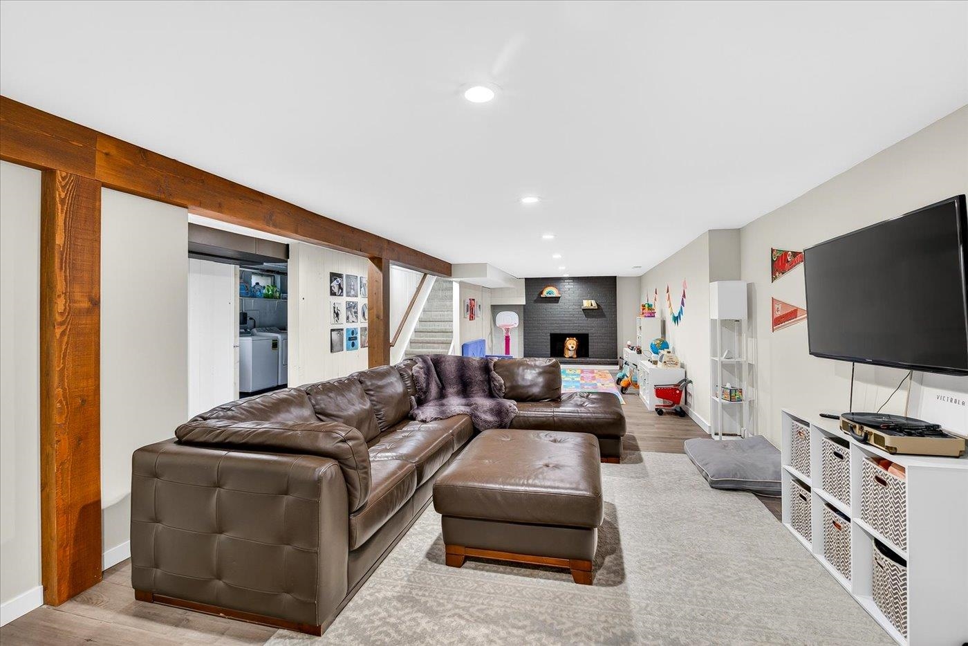 429 South Midvale Boulevard Madison, WI 53711 - Photo 26 of 54