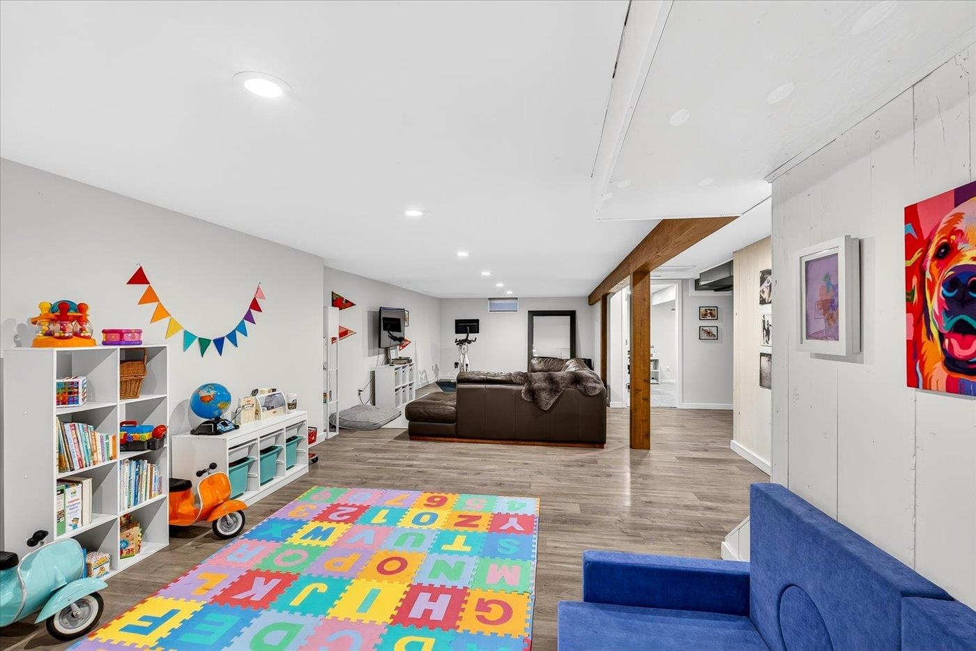 429 South Midvale Boulevard Madison, WI 53711 - Photo 32 of 54