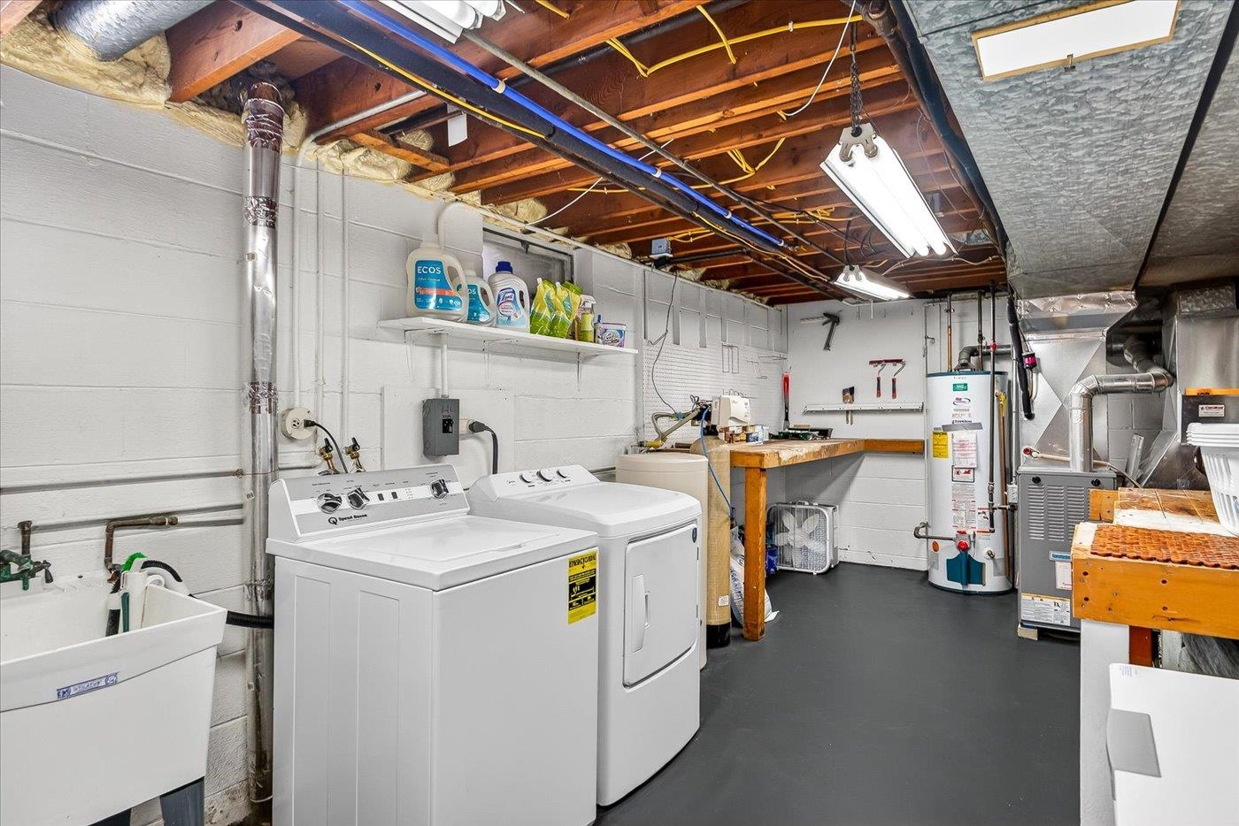 429 South Midvale Boulevard Madison, WI 53711 - Photo 37 of 54