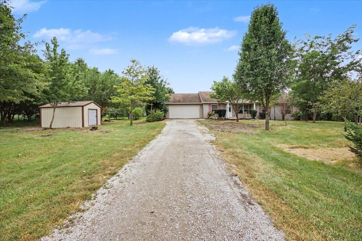 11924 East 2800 N Road Cornell, IL 61319 - Photo 2 of 35 Gallery Image 2