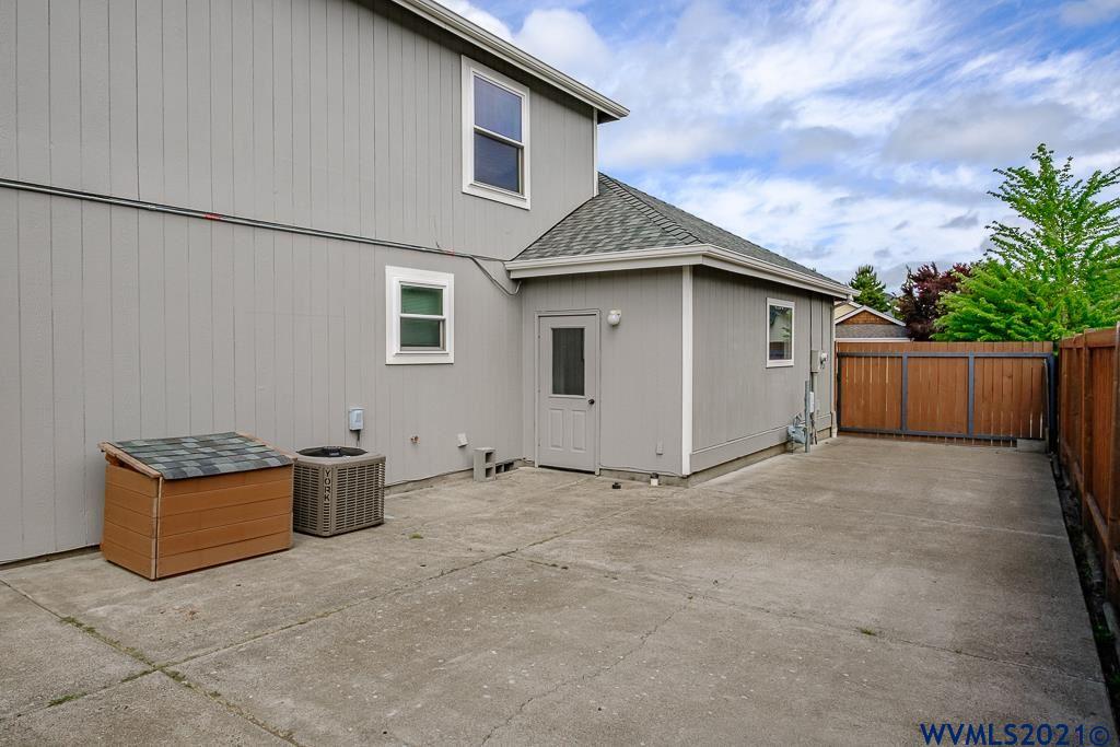 1612 Southwest Elk Circle, Unit CL Albany, OR 97321 - Photo 37 of 39 Gallery Image 37