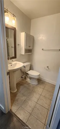 $3,650 | 601 West 1st Street, Santa Ana, CA 92701